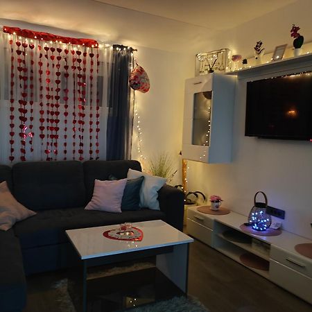 Appartement Happy Moments 1 à Gornje Jesenje Extérieur photo